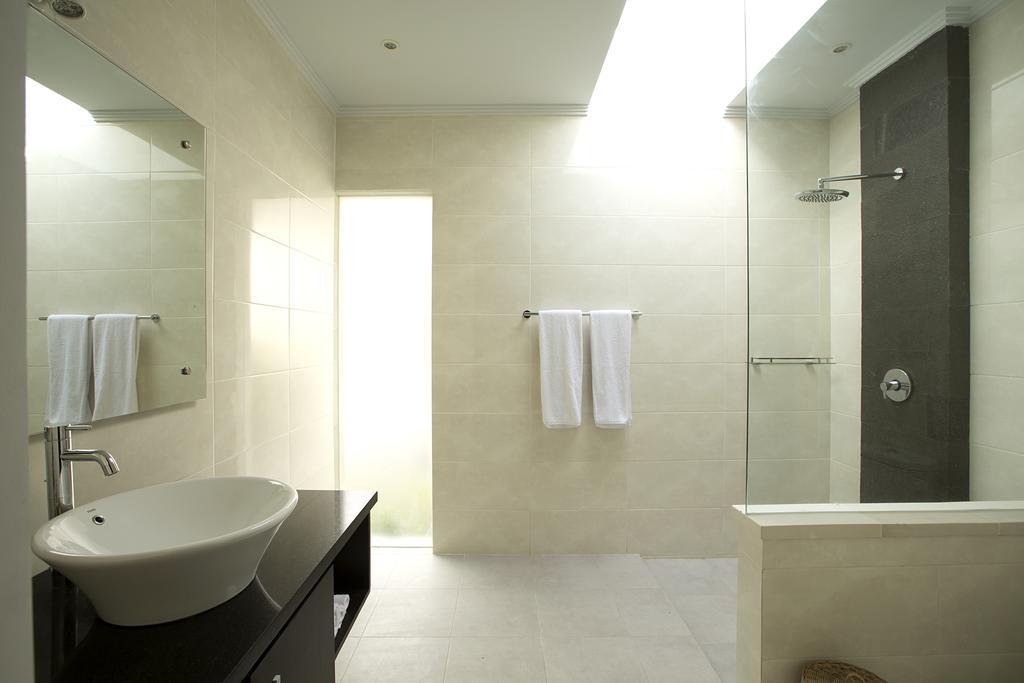 Blue Marlin Legian Villa Kamer foto