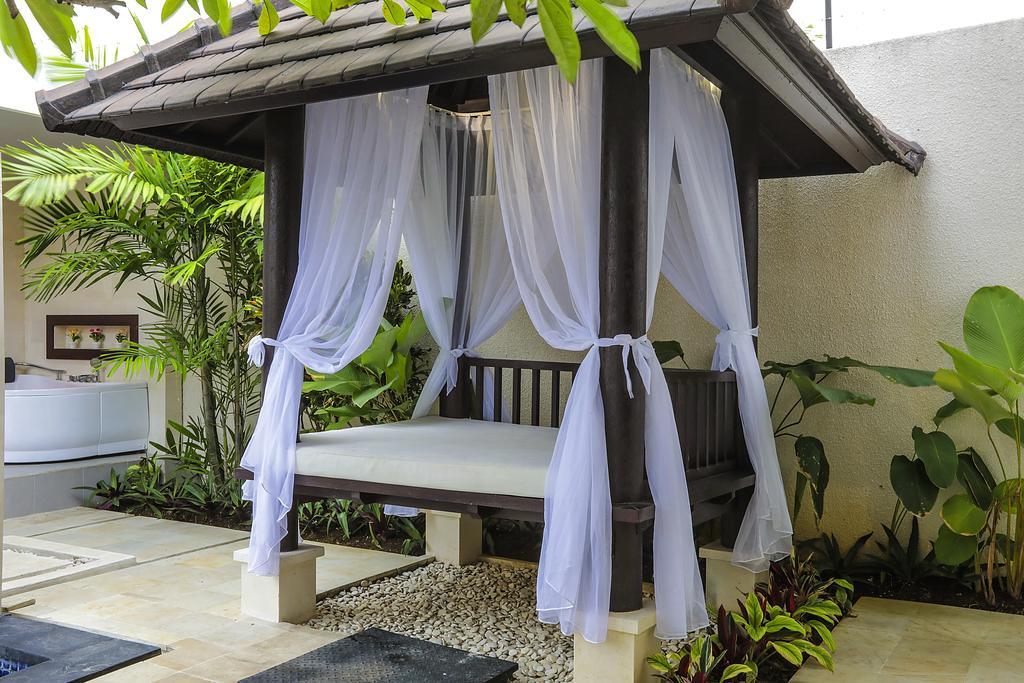 Blue Marlin Legian Villa Buitenkant foto