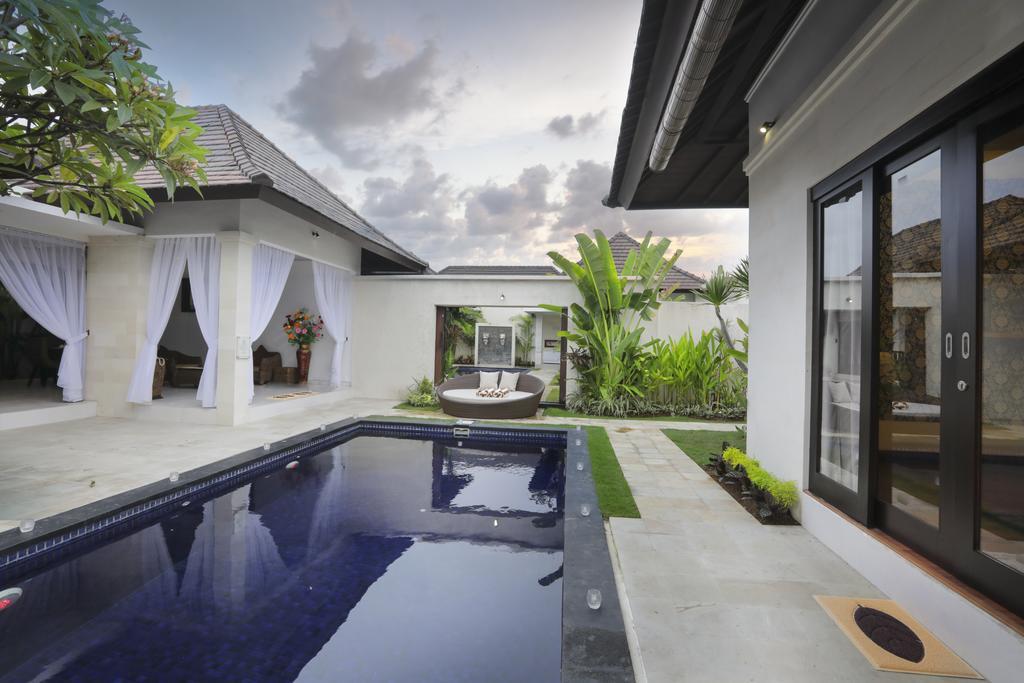 Blue Marlin Legian Villa Buitenkant foto