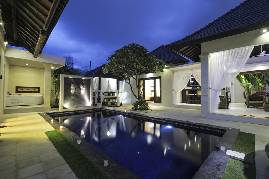Blue Marlin Legian Villa Buitenkant foto